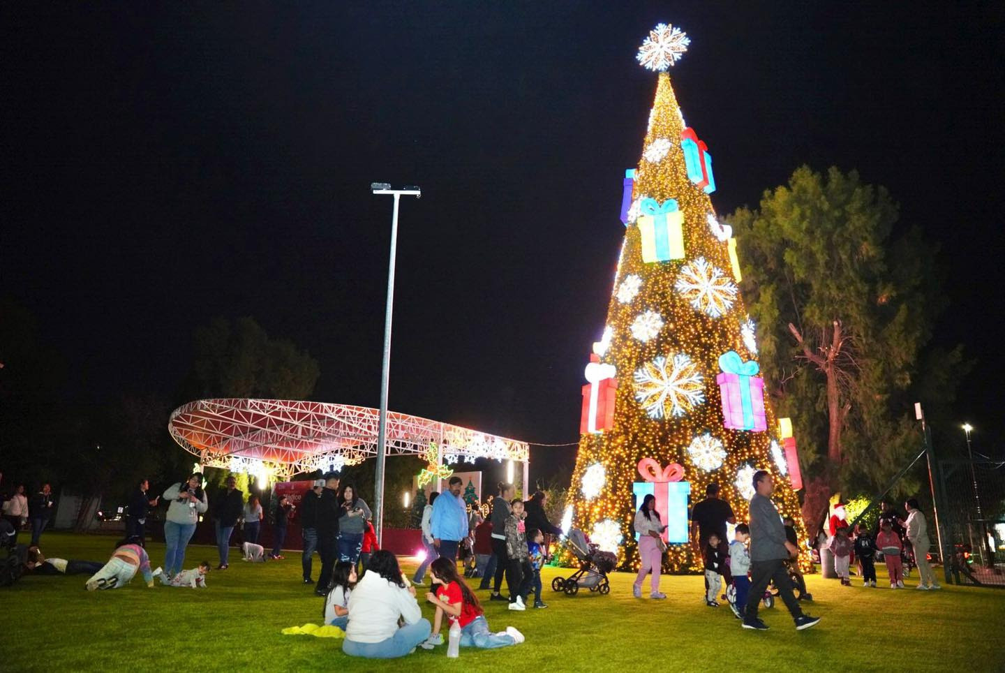 Más de 400 mil personas disfrutaron del Viveros Mágico durante la temporada