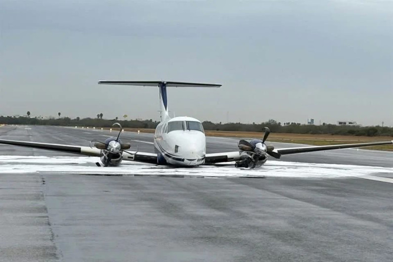 Aterriza de emergencia avioneta del Gobierno de SLP en Reynosa