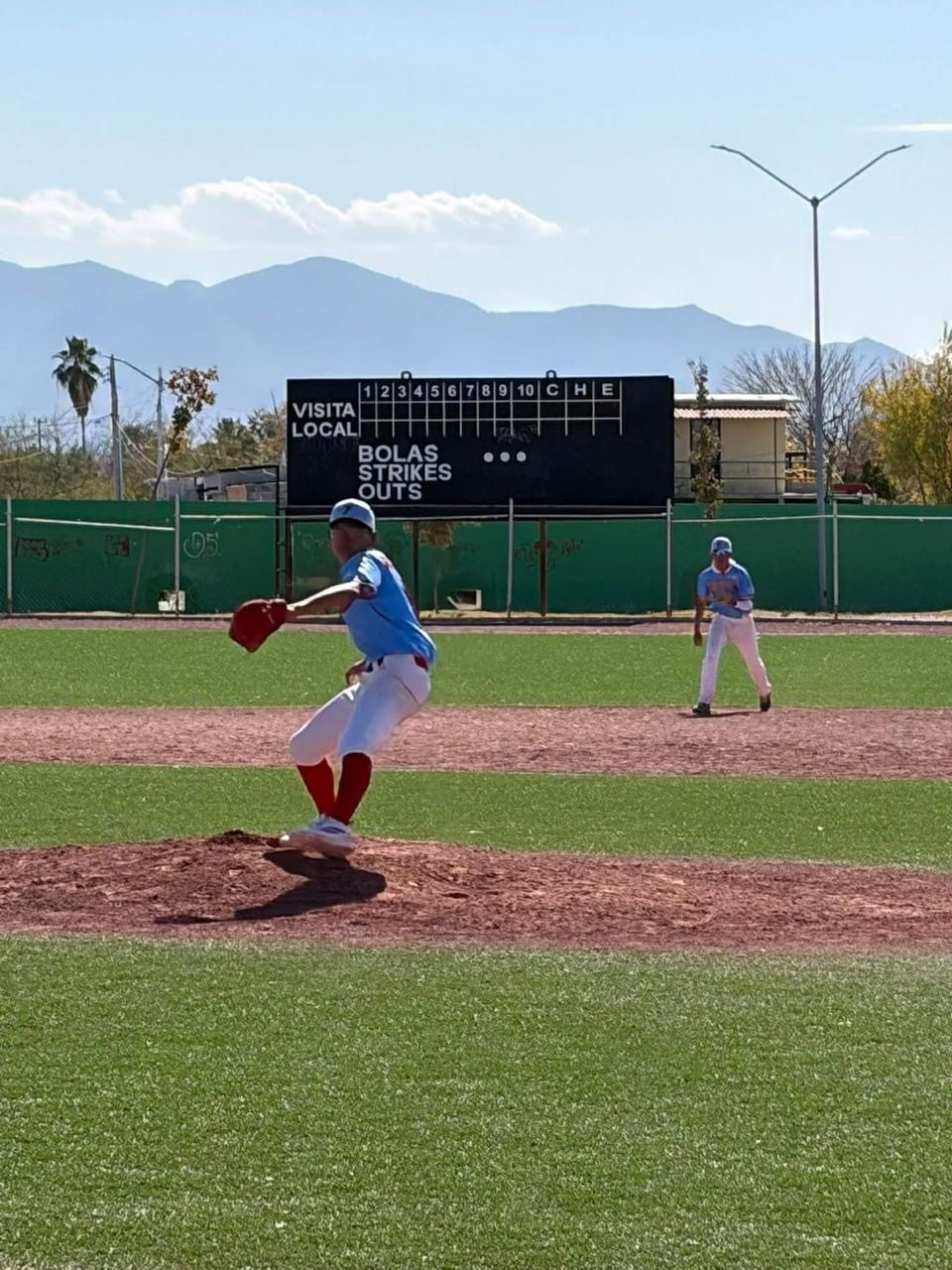 Talento neolaredense elegido para la academia de Pericos de Puebla