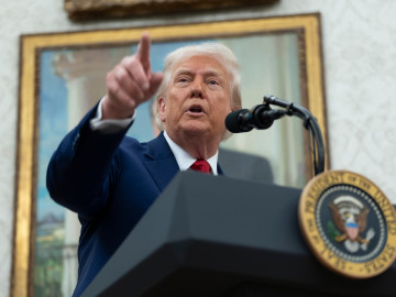 Trump anuncia arancel global tras fallo de la Corte Suprema de EU