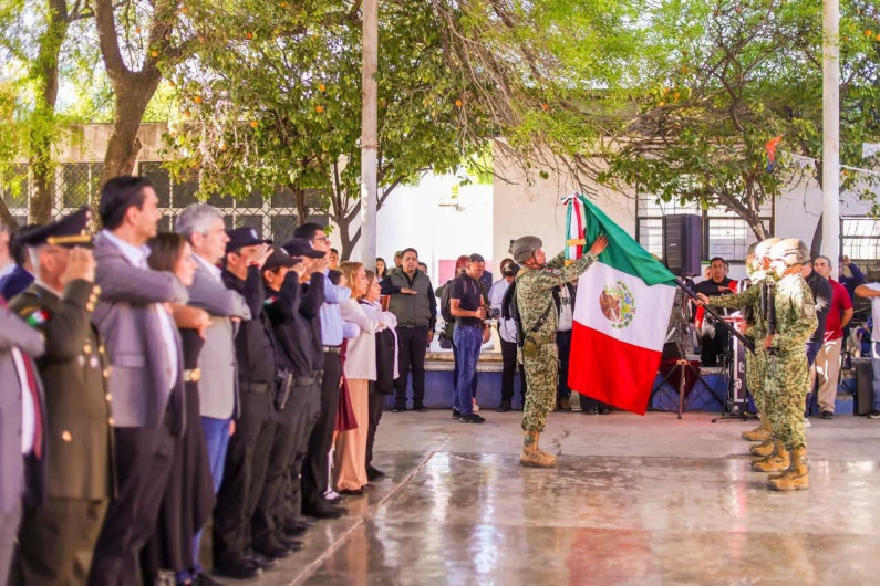 Conmemoró Alcalde Carlos Peña Ortiz 220 años del Natalicio de Benito Juárez con autoridades civiles y militares
