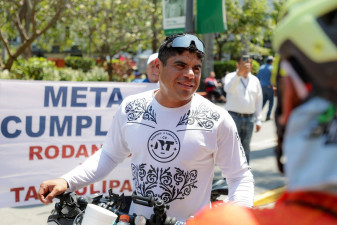 Ciclista de Tamaulipas recorre el estado por el deporte y la solidaridad