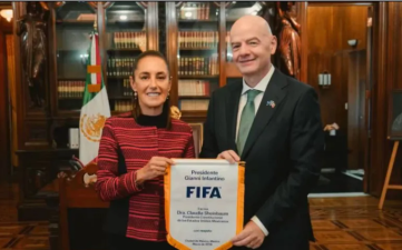 Sheinbaum se reúne con Gianni Infantino para afinar detalles rumbo al Mundial 2026
