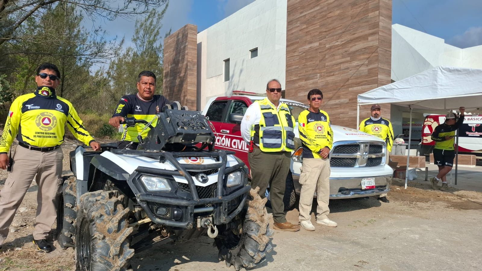 Refuerzan operativo de seguridad en Playa Miramar para proteger a turistas