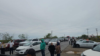 Agricultores bloquean la carretera Victoria-Matamoros