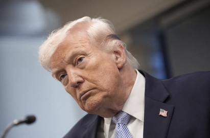 Trump exige a Irán no cobrar tarifas a petroleros en el estrecho de Ormuz