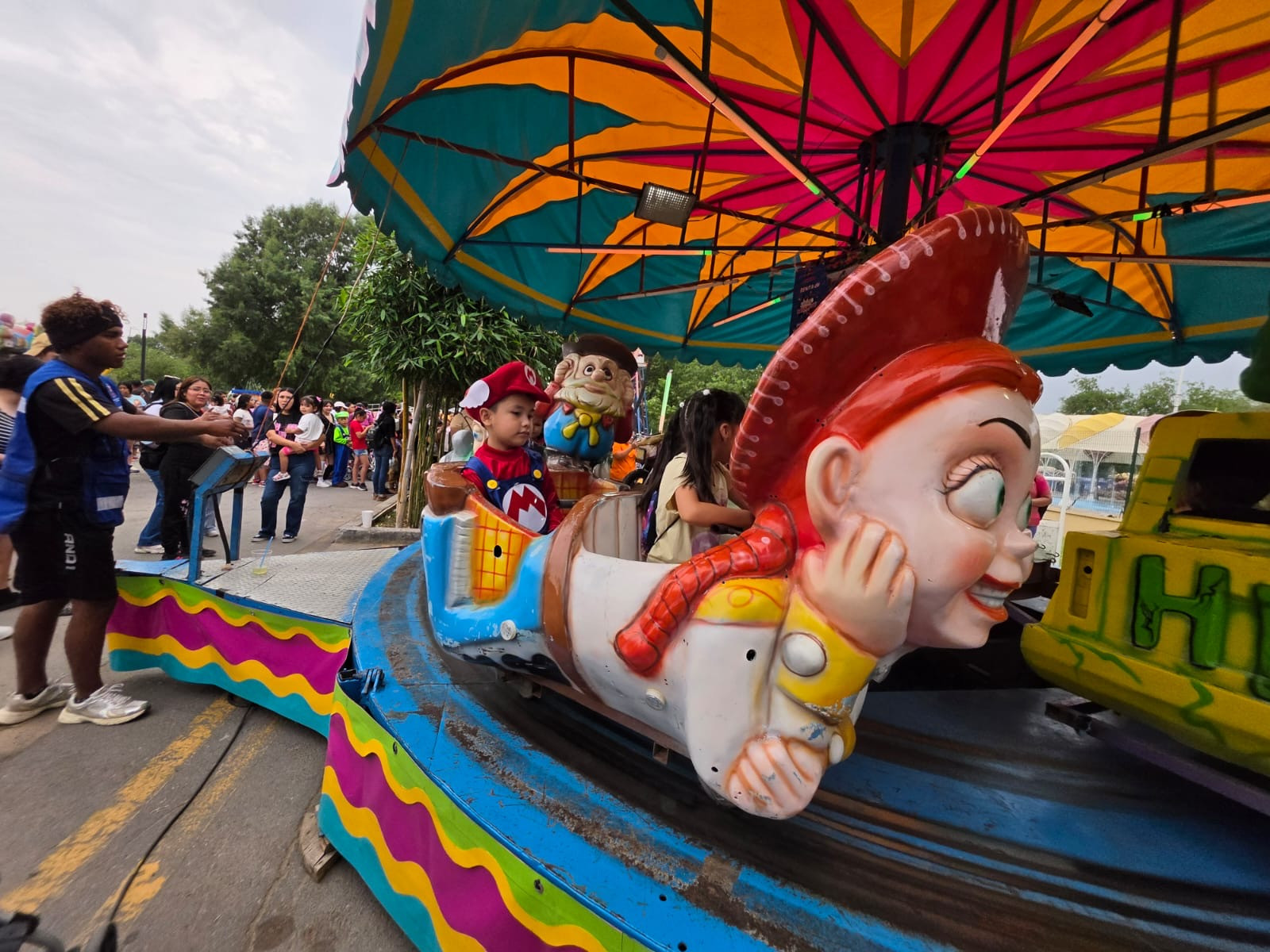 Miles de niños celebran su día en un renovado Parque Viveros