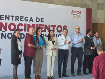 Honran trayectoria y lealtad de servidores públicos en Nuevo Laredo
