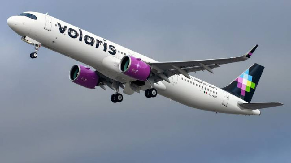 Muere pasajera en vuelo; aterrizan de emergencia en Monterrey