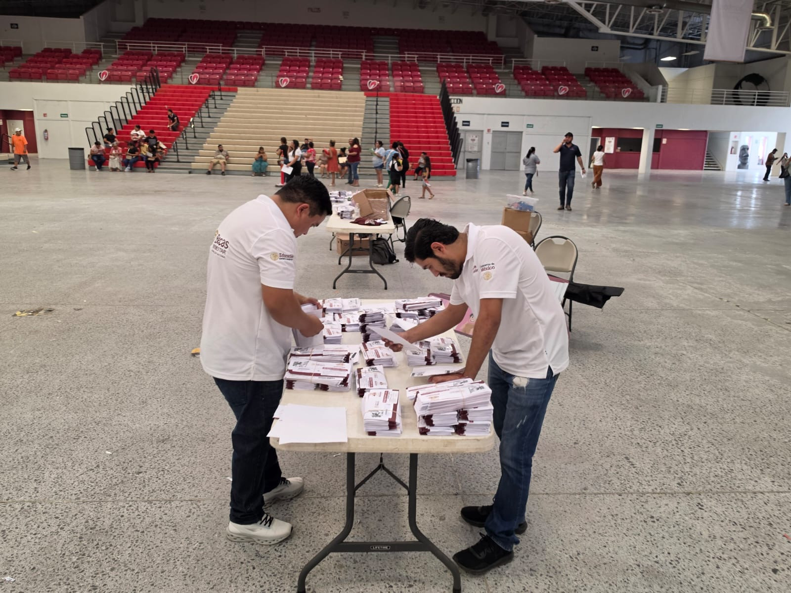Inicia entrega de tarjetas de la Beca “Rita Cetina” en Nuevo Laredo