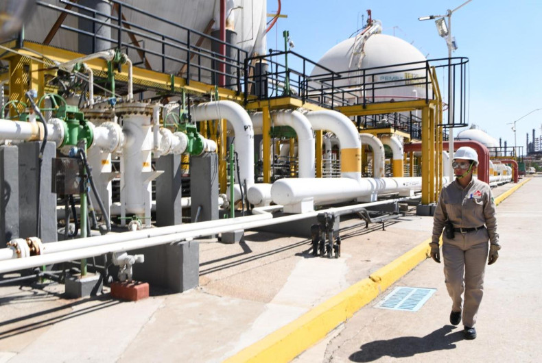 Pemex fortalece su posición financiera y operativa