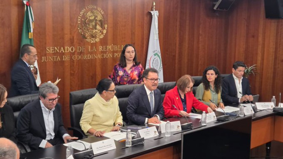 Senado recibe iniciativa de Claudia Sheinbaum para aplazar elección judicial a 2028