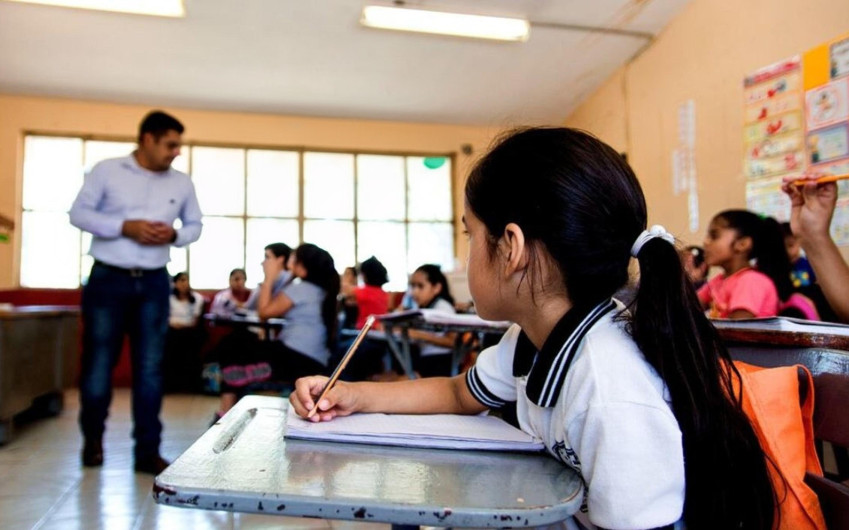 Diputada presenta iniciativas para proteger el desarrollo académico de jóvenes