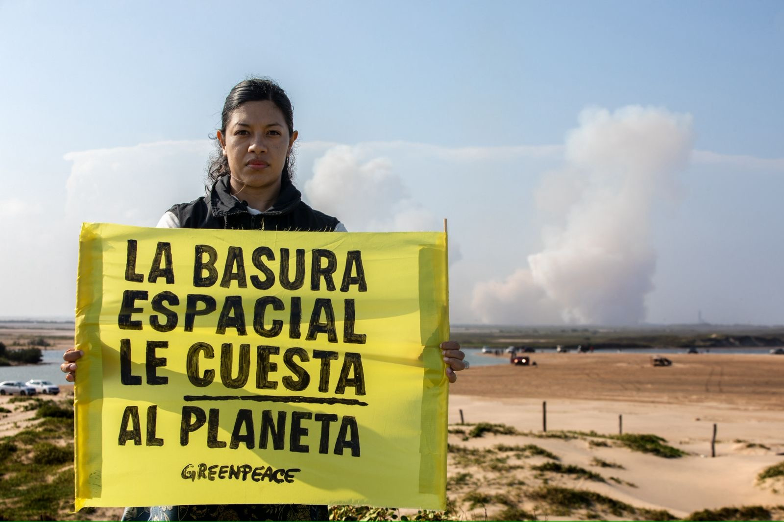 Greenpeace protesta en Playa Bagdad por impactos ambientales de lanzamientos de SpaceX