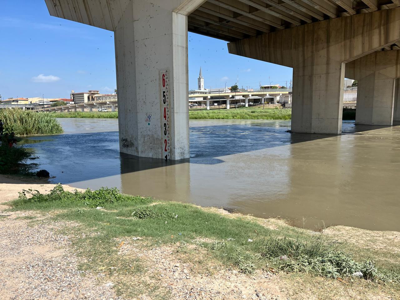 Mayo rompe récord de lluvias en Nuevo Laredo y eleva el nivel del Río Bravo