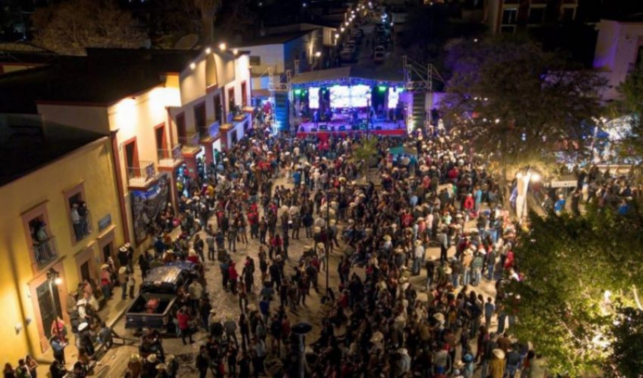 Tula alista tradicional callejoneada para solteras y solteros