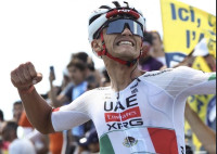 Isaac del Toro conquista el Grand Colombier y vence a Ayuso en un espectacular duelo de montaña