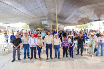 Convivió Alcalde Carlos Peña Ortiz con familias en el 195 Aniversario de Congregación Garza