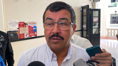 Rector descarta buscar un cargo de elección y afirma que está dedicado al 100 % a la UAT