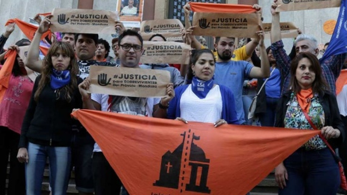 Más de 40 años para curas pederastas en Argentina