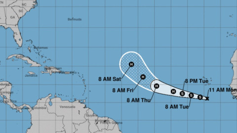 Lorenzo podría convertirse en un poderoso huracán: CNH