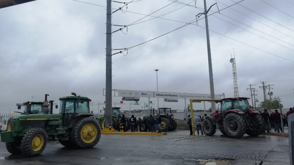 Se manifiestan Agricultores en Puente Reynosa-Pharr