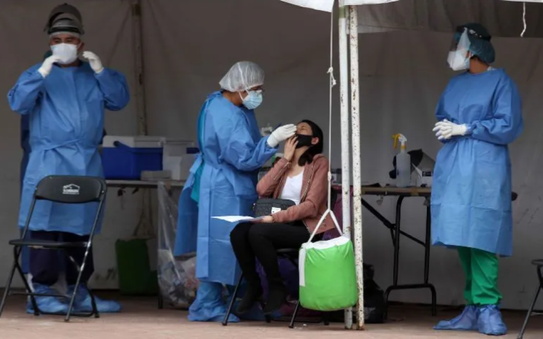 Ómicron ya es la variante más dominante del mundo con más del 60% de casos