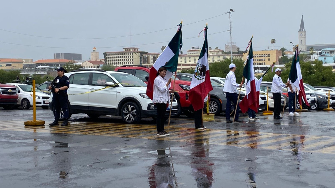 Dan banderazo a Héroes Paisanos