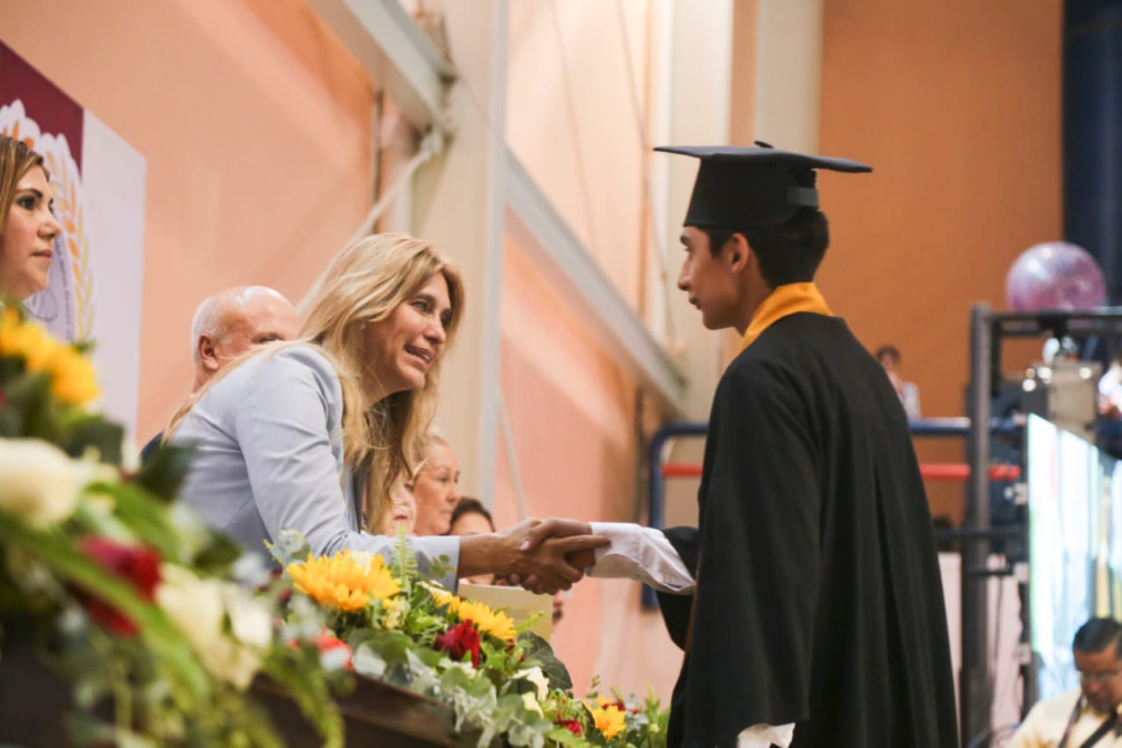 Gradúan Generación XLVI ‘Maki Esther Ortiz Domínguez’