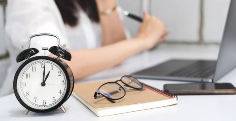 ¡Va jornada laboral de 40 horas! Anuncian aplicación paulatina en el país