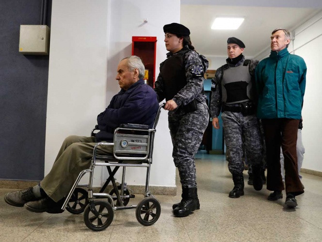 Más de 40 años para curas pederastas en Argentina