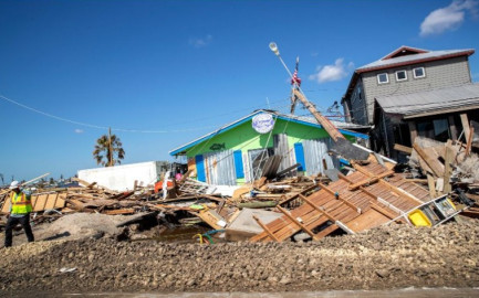 Suman más de 100 las muertes por el huracán Ián en Estados Unidos y el Caribe