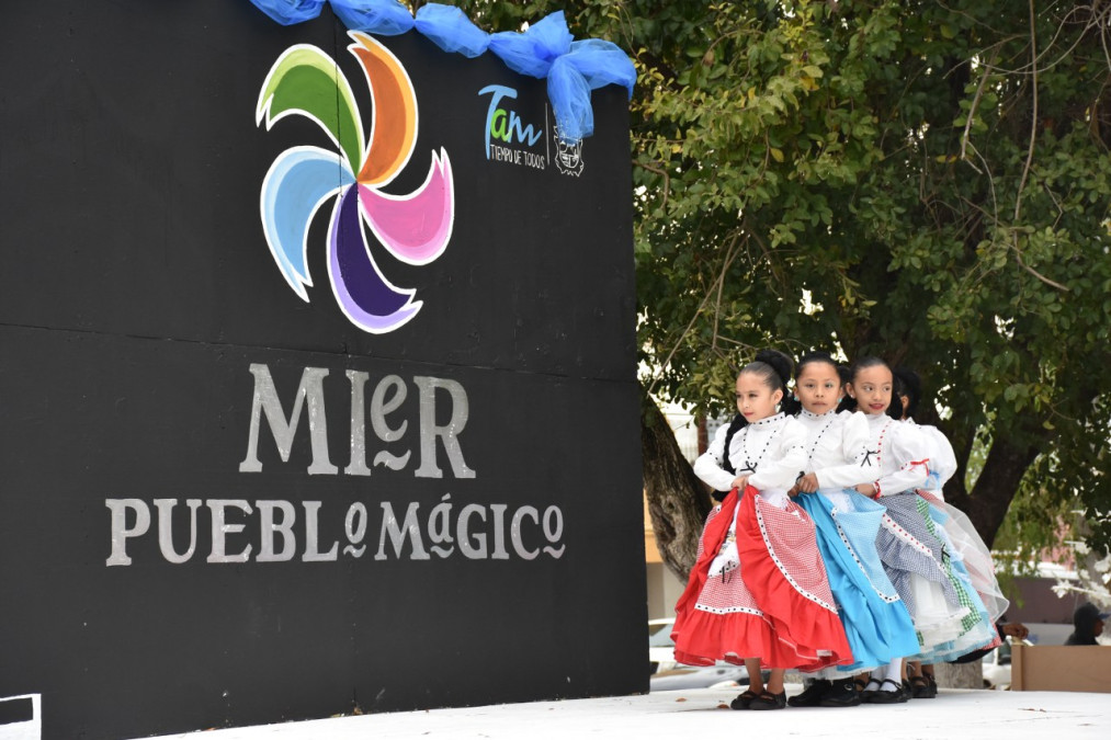 Celebra Mier aniversario como Pueblo Mágico
