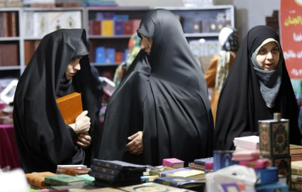 Francia: prohiben la abaya islámica en las escuelas 