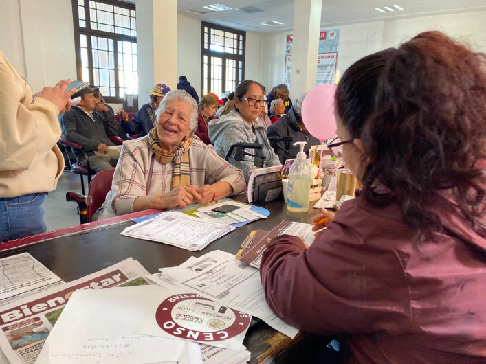 Entrega Bienestar Federal tarjetas a pensionados