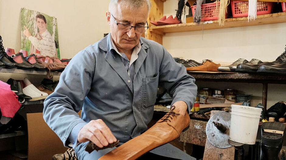 Unos zapatos con una sana distancia