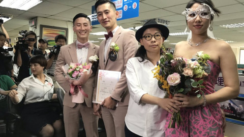 Taiwán celebra las primeras bodas entre parejas del mismo sexo