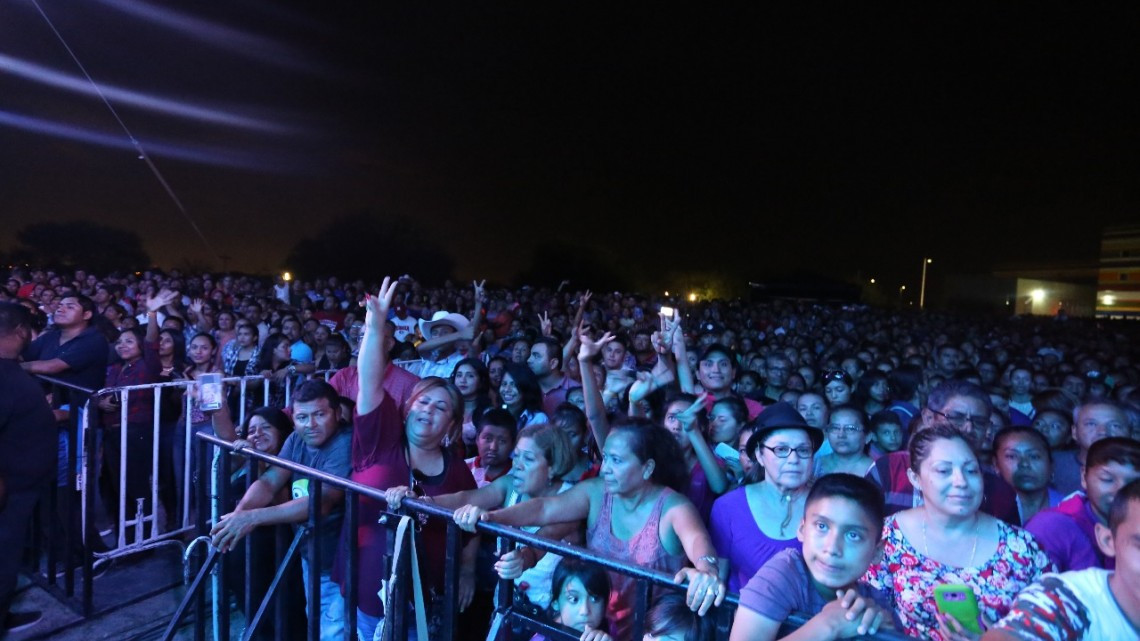 Llena Bronco el Parque Cultural 