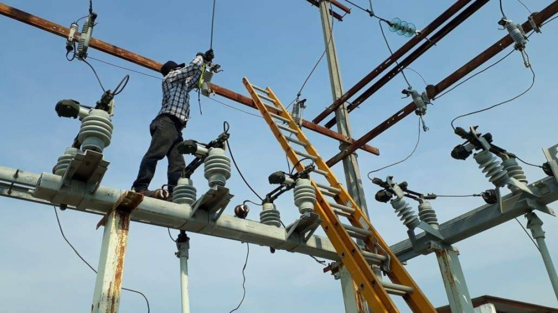 Ocasiona mapache un corto circuito en COMAPA