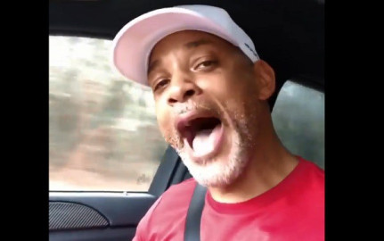 Will Smith deja burlas atrás y canta en español “La Bamba”