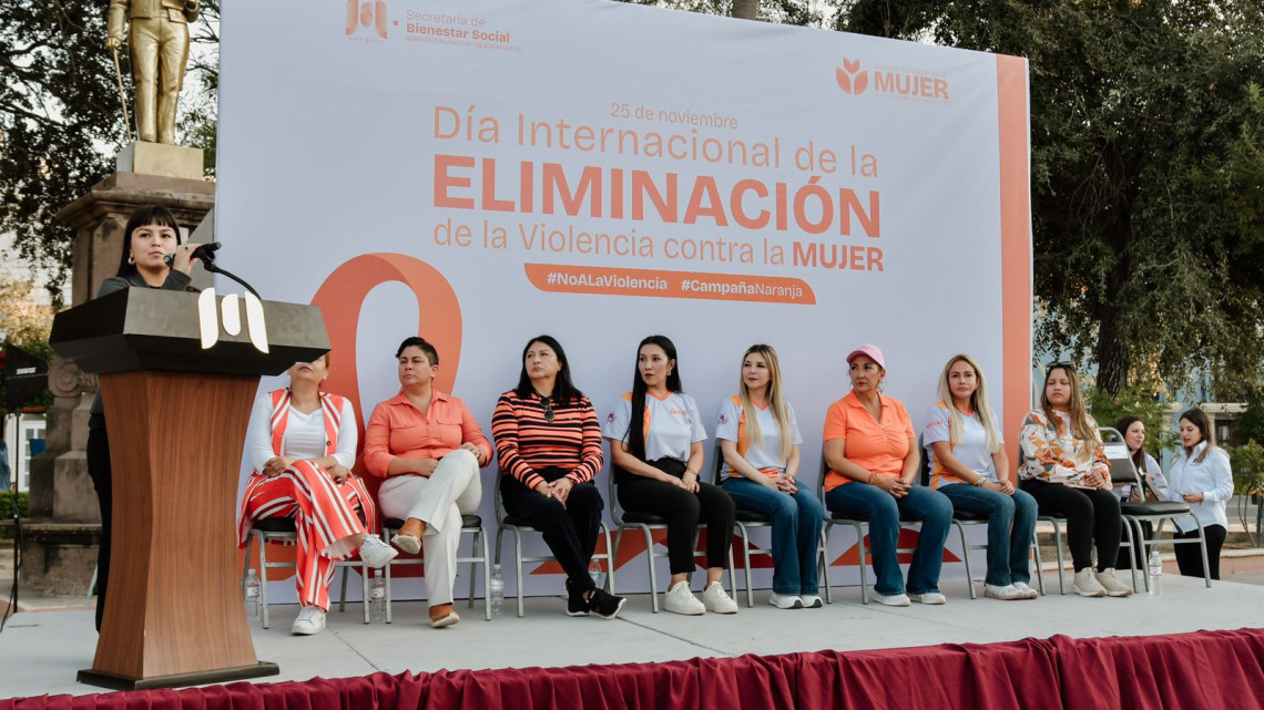 DIF realiza marcha “Caminando” Juntos’ contra violencia de género