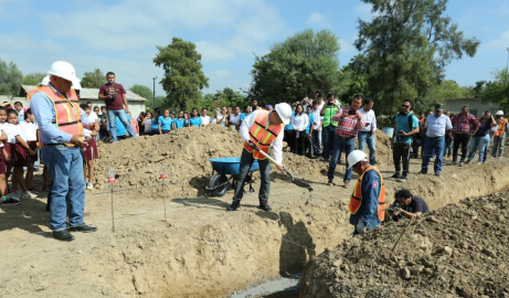 Acciona entrega apoyos a las comunidades aledañas al parque eólico San Carlos