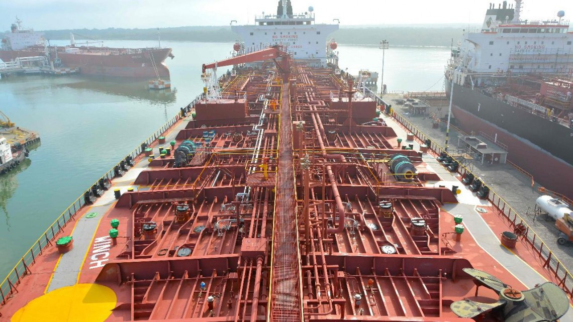 Condecora PEMEX al Buque Tanque Rarámuri como Buque Insignia 2019 