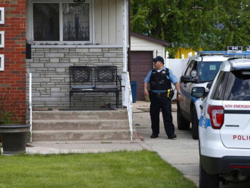 Le ofrecen ropa de bebé y es asesinada