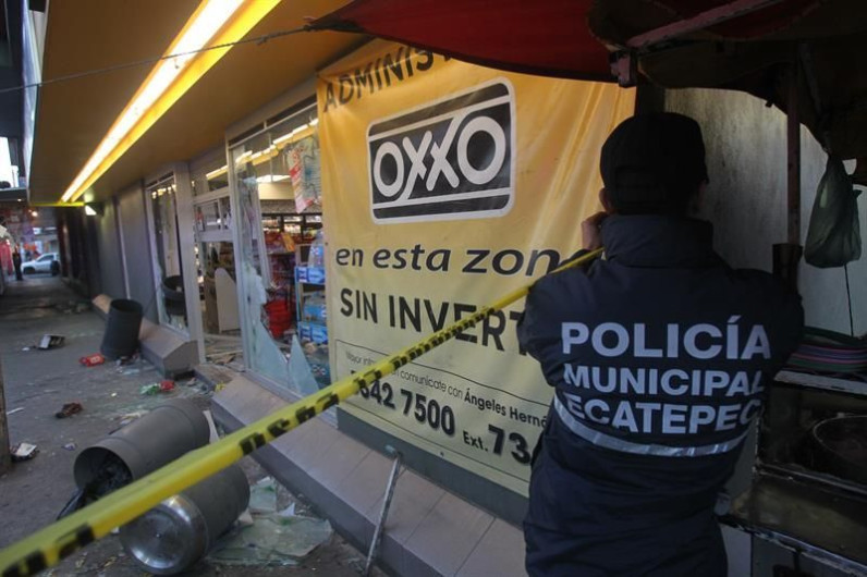 Saqueos dejan al menos 600 detenidos en el país y psicosis