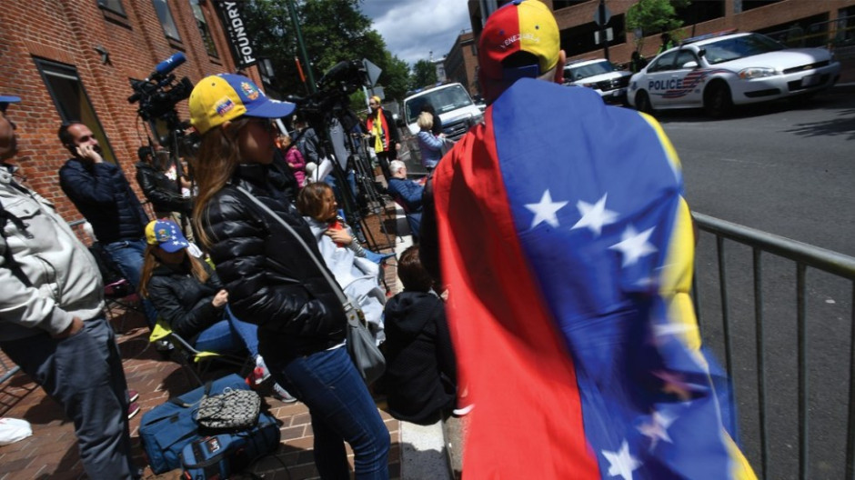 Avanza legislación para protección de venezolanos en EU