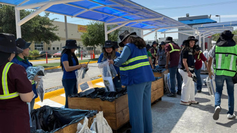 Impulsa gestión ambiental huertos sustentables en maquiladoras de Nuevo Laredo