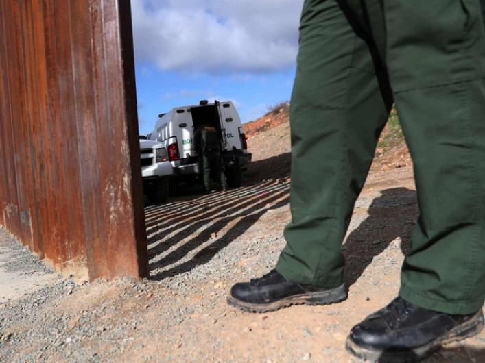 Migrante mexicano muere en custodia de Patrulla Fronteriza