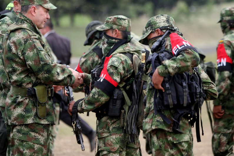 Cinco soldados muertos tras ataque del ELN a caravana militar en Colombia