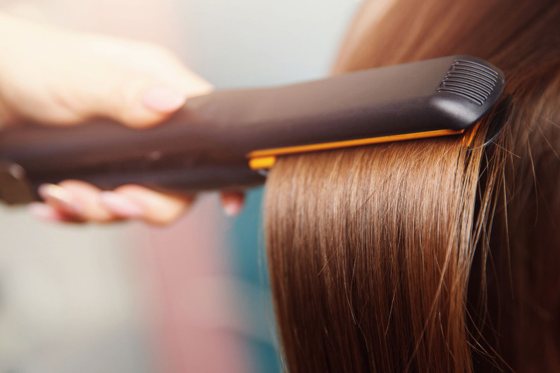 Comparte Profeco las 6 mejores marcas de planchas de cabello